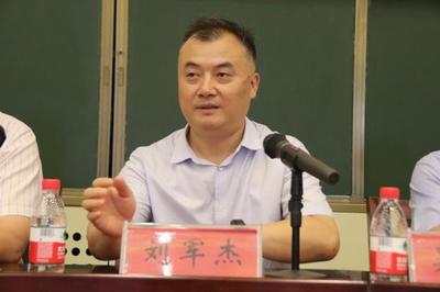 巩义二中获评“清华大学生源中学”，巩义教育新起点